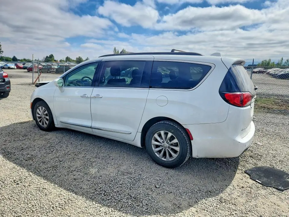 2017 CHRYSLER PACIFICA TOURING L  