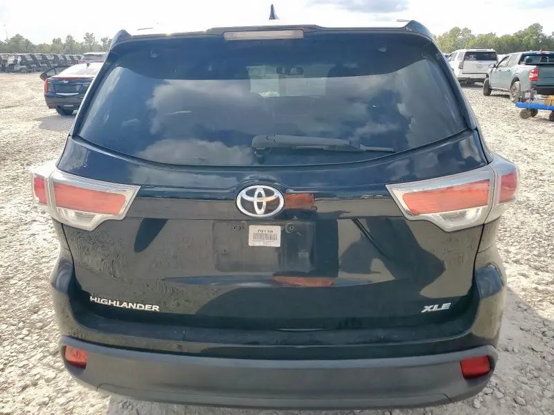 2015 TOYOTA HIGHLANDER XLE  