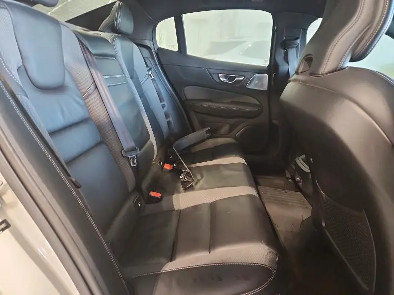 2019 VOLVO S60 T6 R-DESIGN  