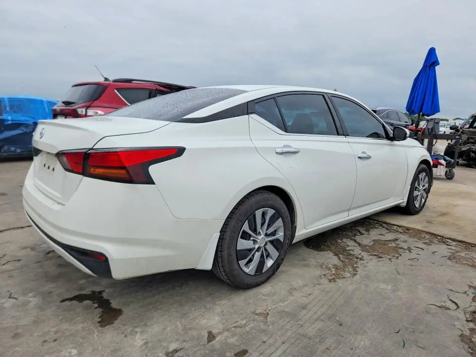 2021 NISSAN ALTIMA S  