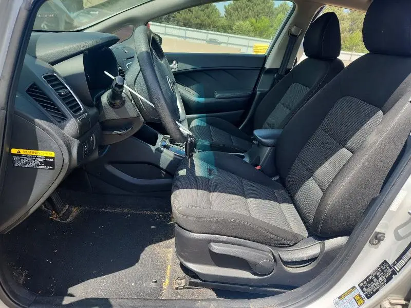 2017 KIA FORTE LX  
