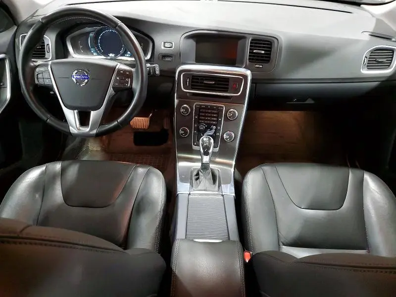2015 VOLVO V60 PREMIER  