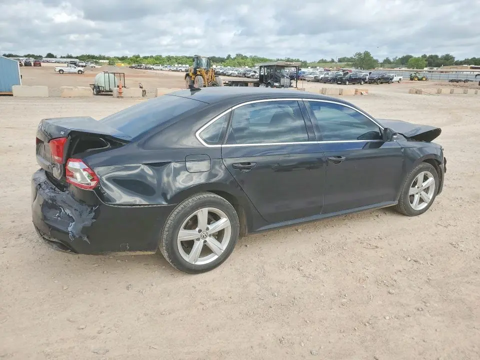 2012 VOLKSWAGEN PASSAT SE  