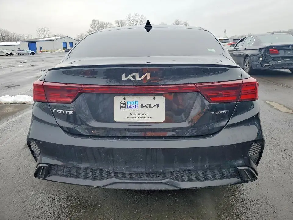 2023 KIA FORTE GT-LINE  