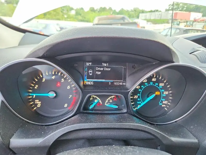 2016 FORD ESCAPE S  