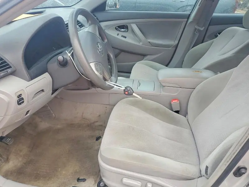 2010 TOYOTA CAMRY LE  