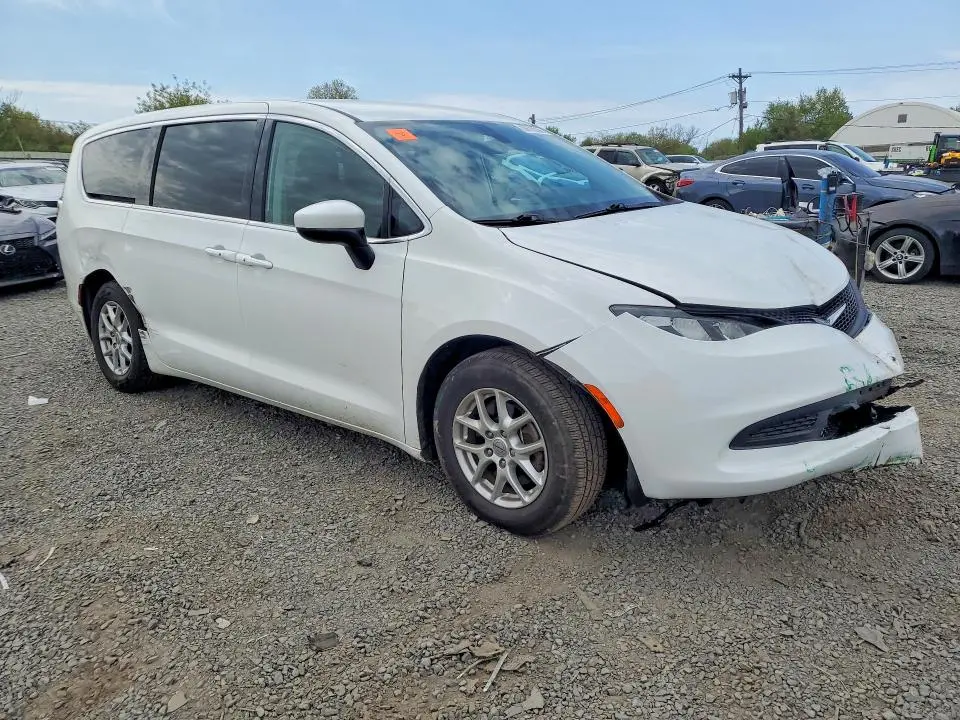 2022 CHRYSLER VOYAGER LX  
