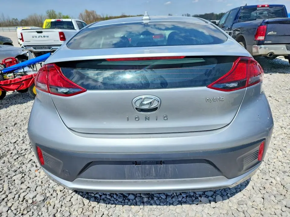 2022 HYUNDAI IONIQ SE  