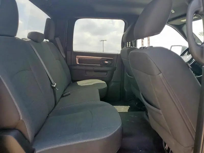2021 RAM 1500 CLASSIC SLT  