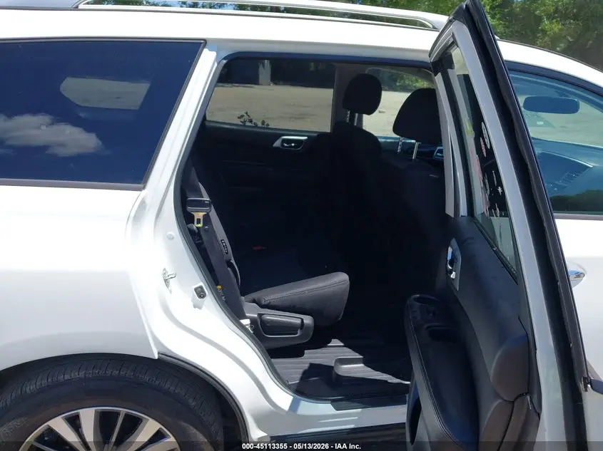 2018 NISSAN PATHFINDER SV