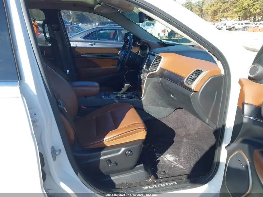 2016 JEEP GRAND CHEROKEE SUMMIT