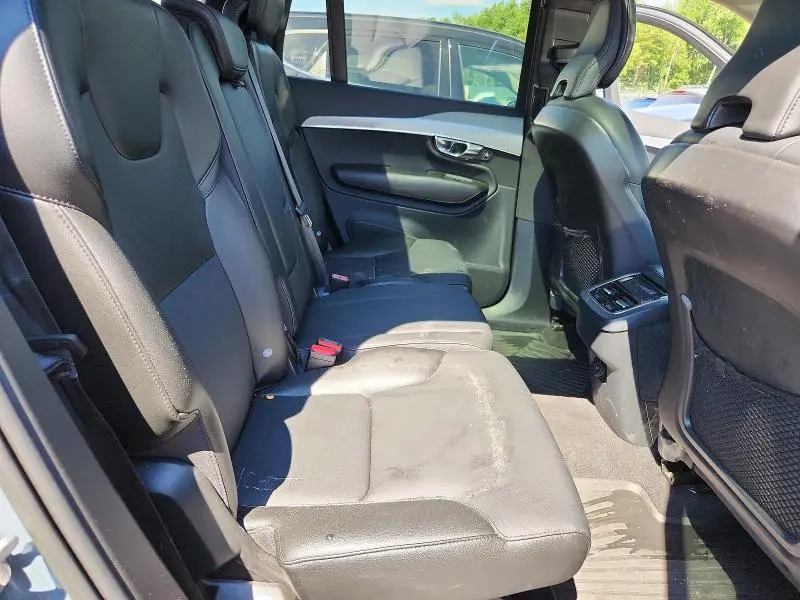 2022 VOLVO XC90 T5 MOMENTUM  