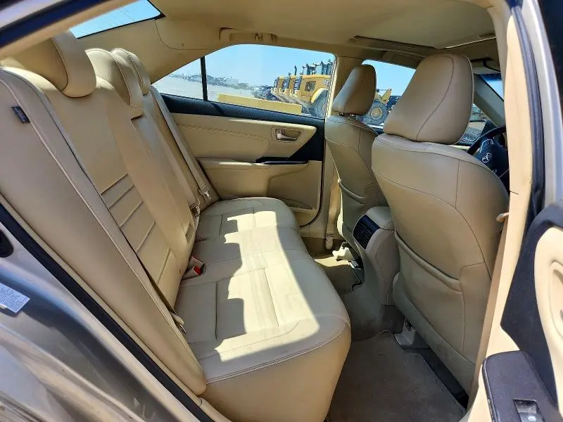 2015 TOYOTA CAMRY XLE V6  