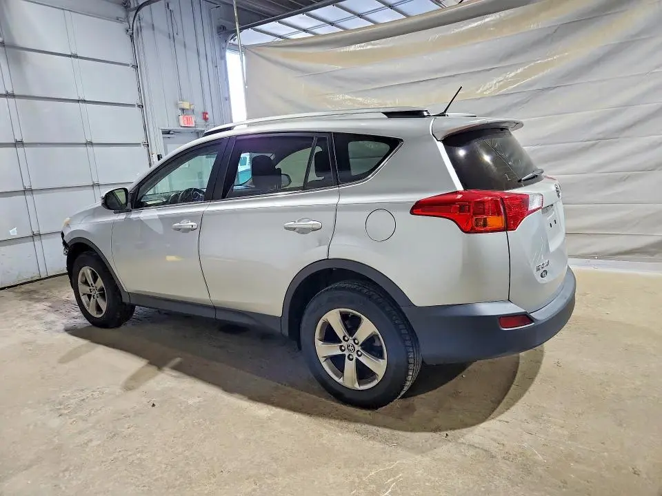 2015 TOYOTA RAV4 XLE  