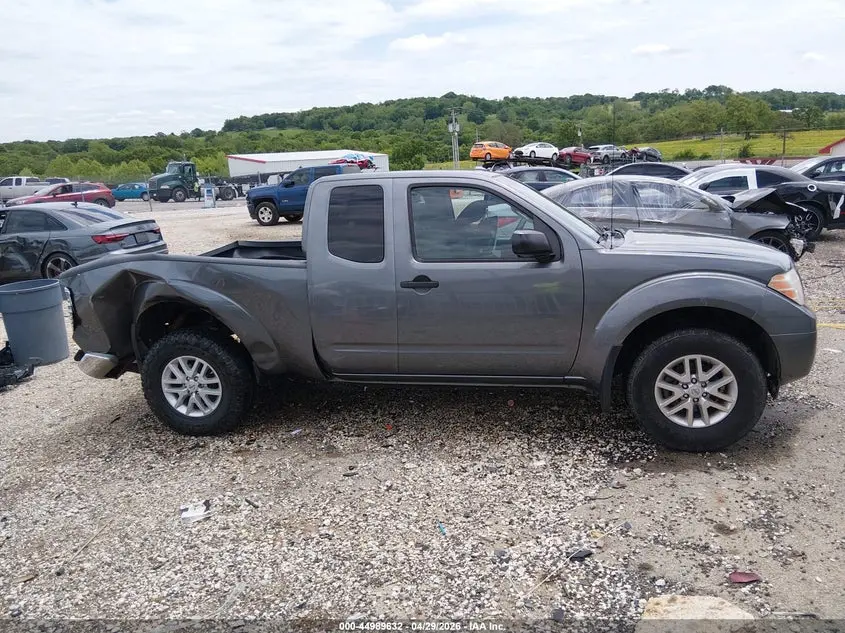 2016 NISSAN FRONTIER SV