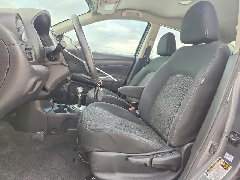 2019 NISSAN VERSA SV  