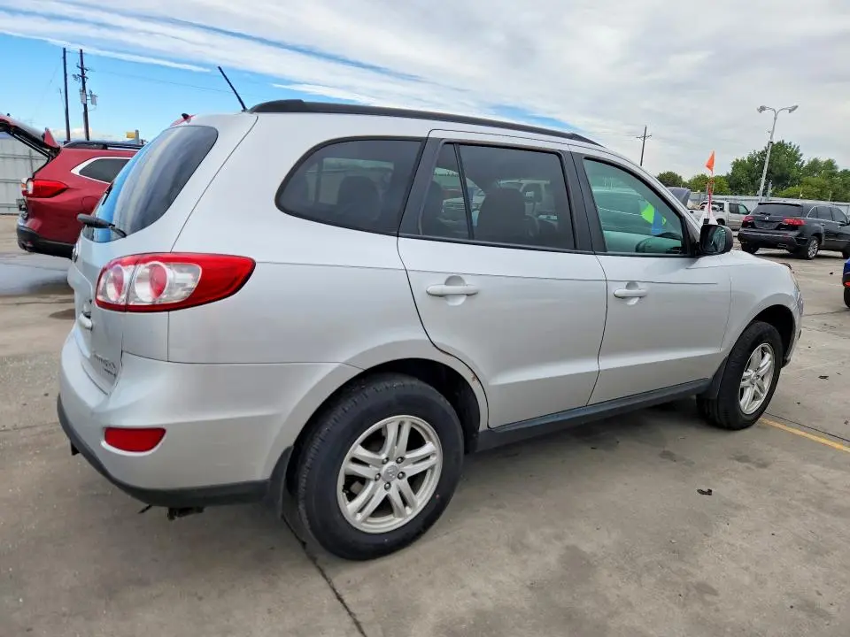 2011 HYUNDAI SANTA FE GLS  