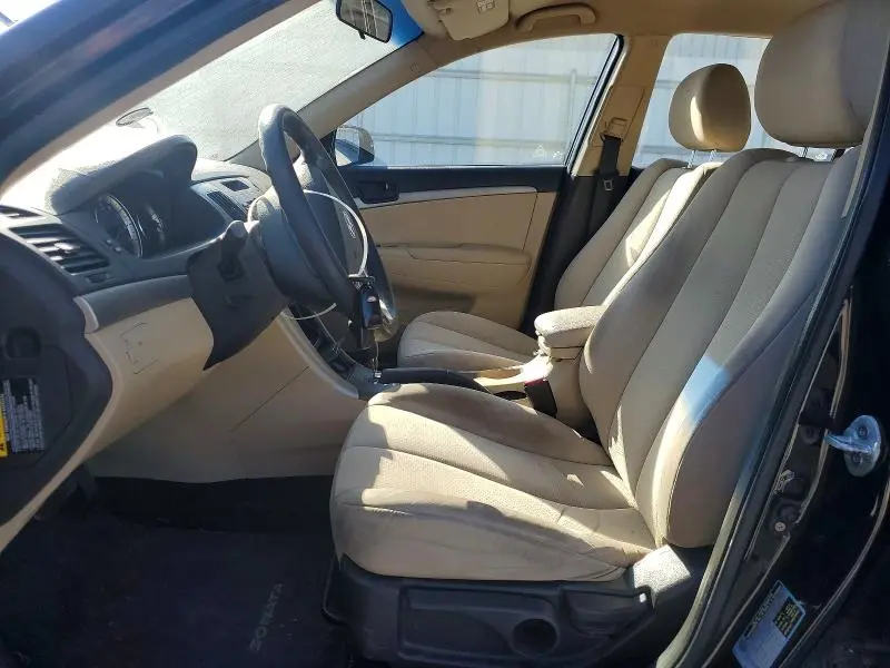 2010 HYUNDAI SONATA GLS  