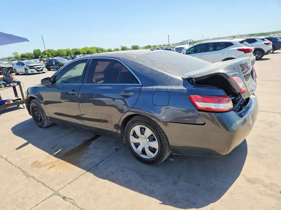 2011 TOYOTA CAMRY LE  