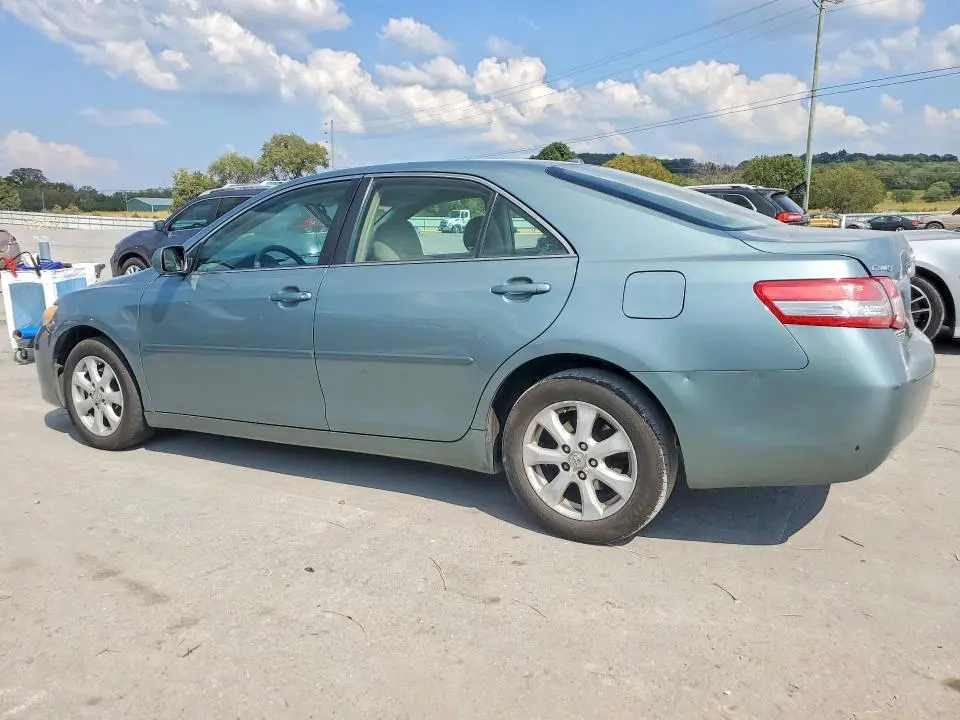 2011 TOYOTA CAMRY LE  