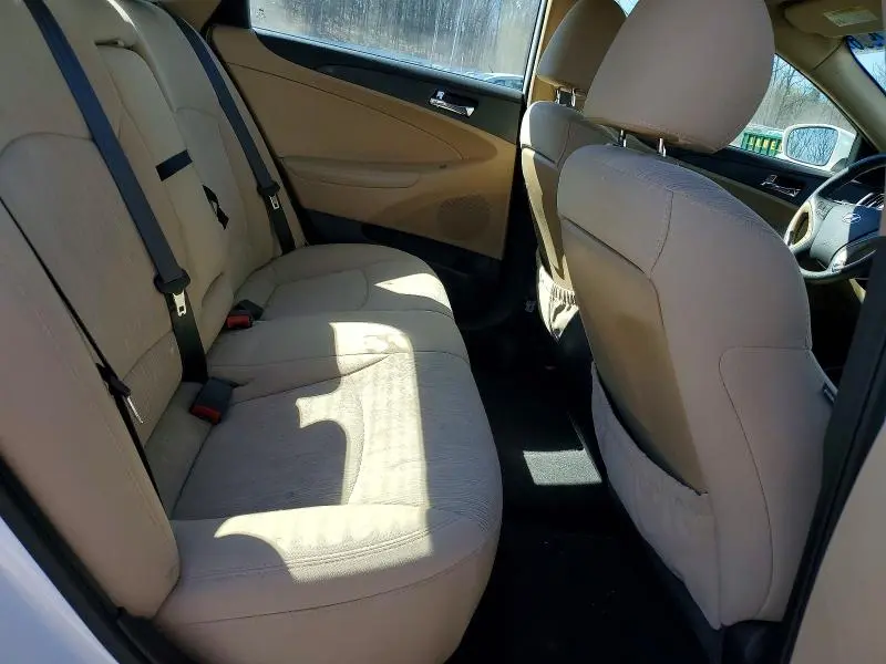 2012 HYUNDAI SONATA GLS  