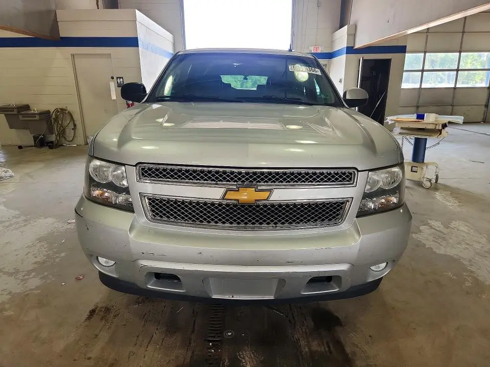 2013 CHEVROLET SUBURBAN K1500 LT  