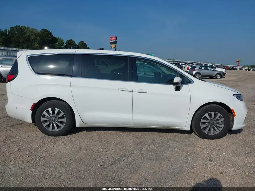 2023 CHRYSLER PACIFICA HYBRID TOURING L