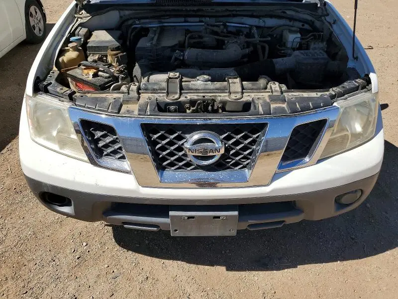 2013 NISSAN FRONTIER S  