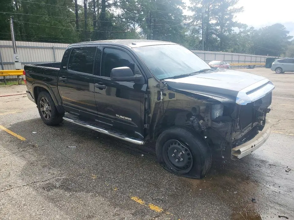 2016 TOYOTA TUNDRA CREWMAX SR5  