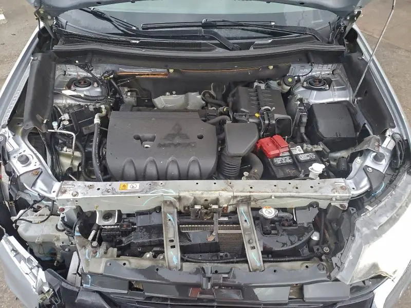 2017 MITSUBISHI OUTLANDER SE  