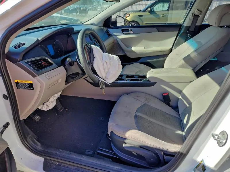 2017 HYUNDAI SONATA SE  