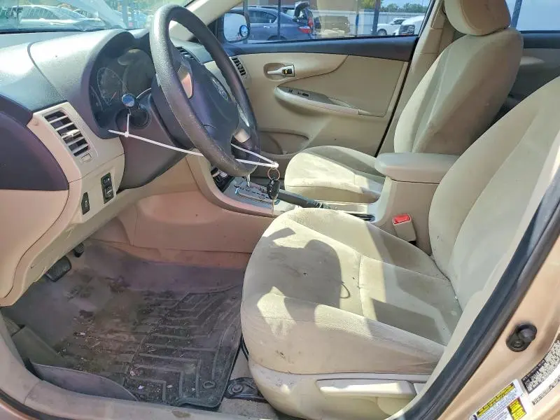 2012 TOYOTA COROLLA LE  