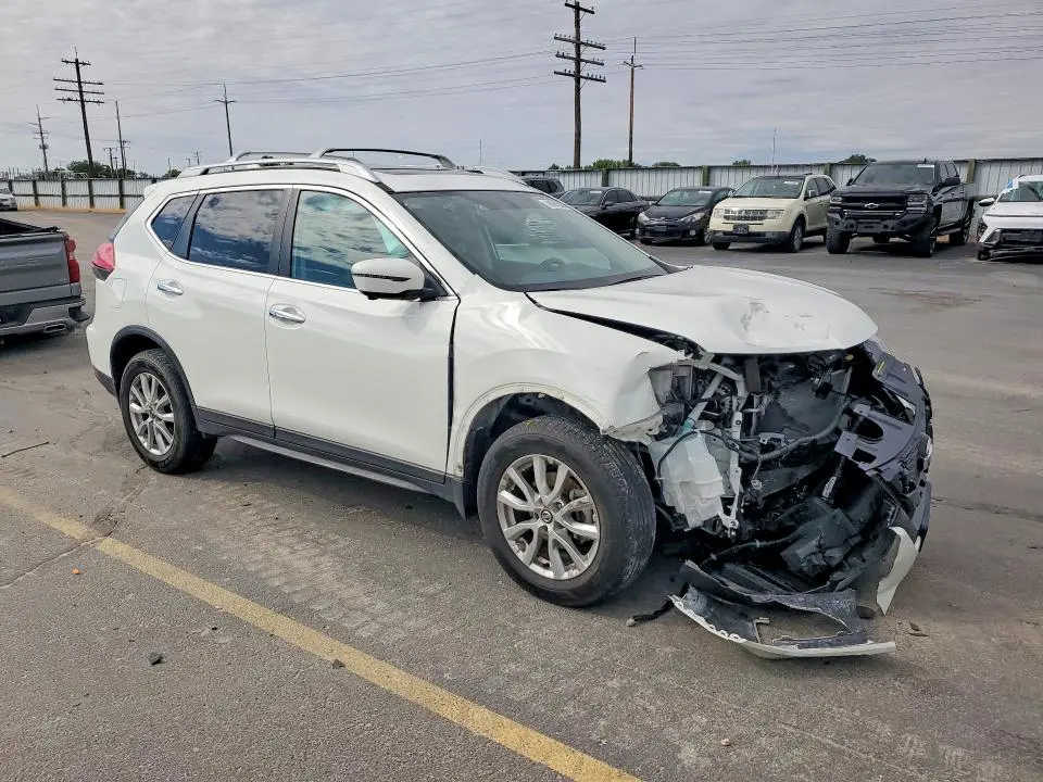 2017 NISSAN ROGUE SV  