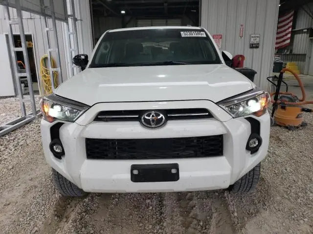 2023 TOYOTA 4RUNNER SE