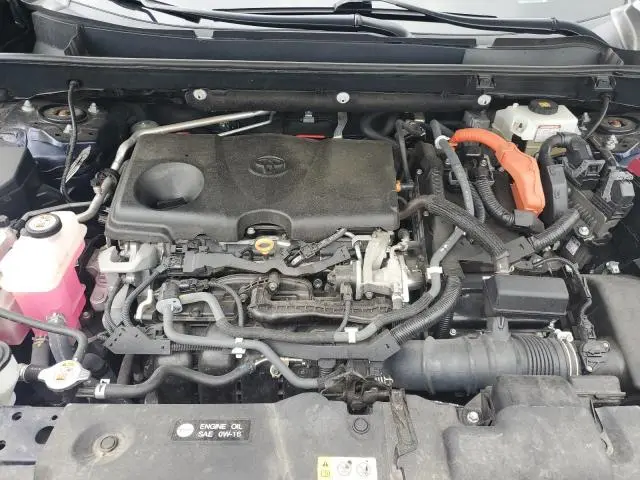 2020 TOYOTA RAV4 XLE  