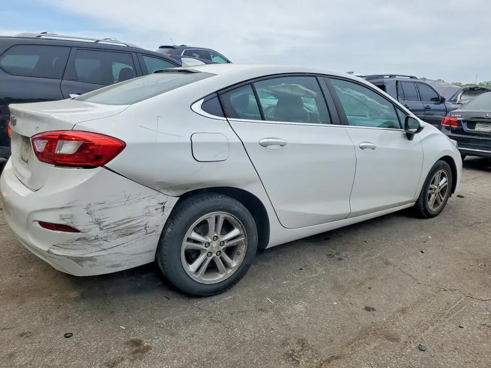 2016 CHEVROLET CRUZE LT  