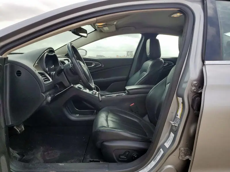 2015 CHRYSLER 200 C  
