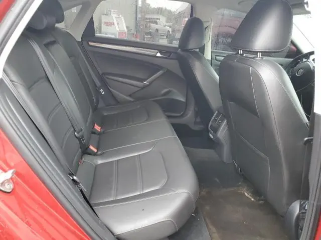 2020 VOLKSWAGEN PASSAT R-LINE  