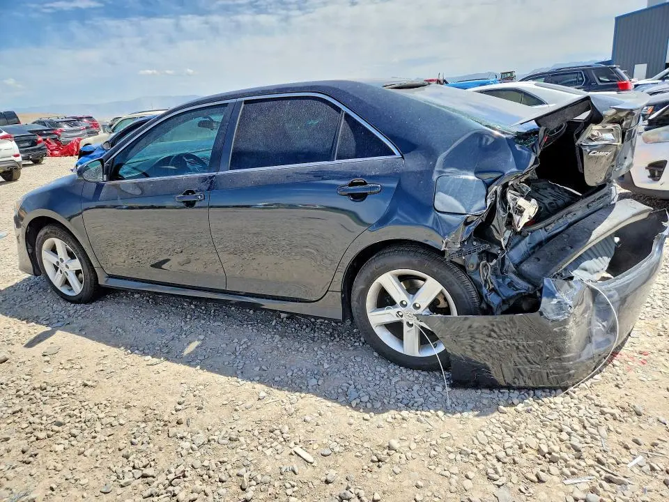 2012 TOYOTA CAMRY SE  
