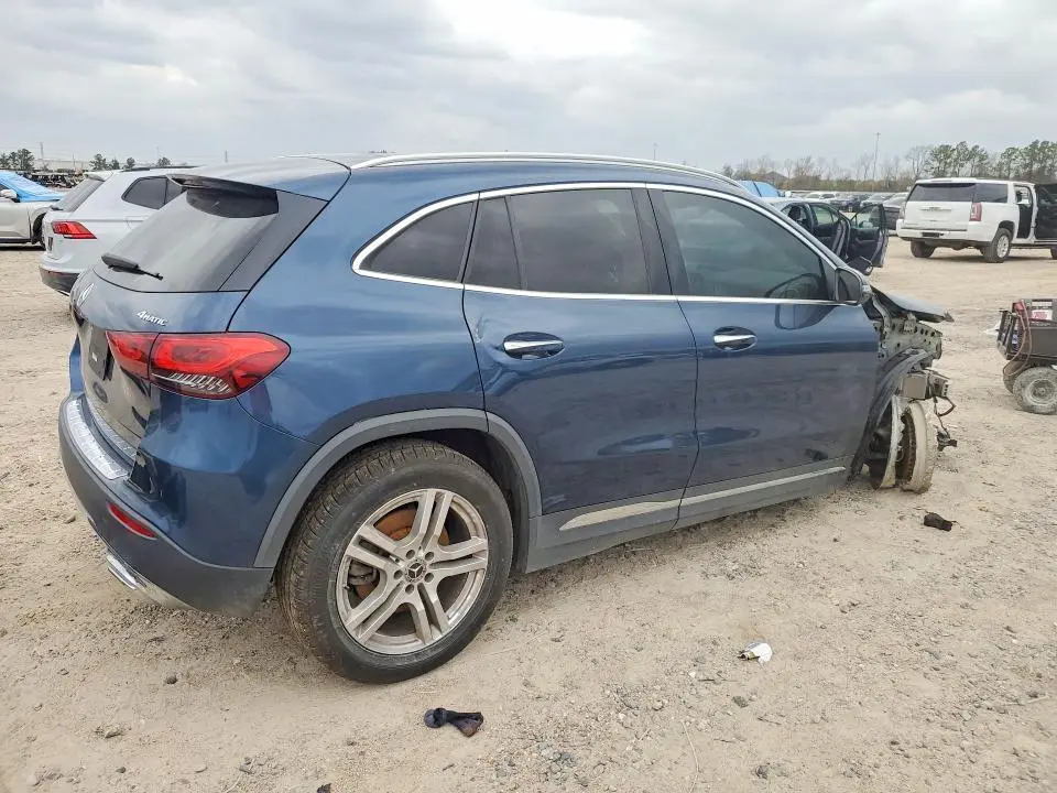 2021 MERCEDES-BENZ GLA 250 4MATIC  