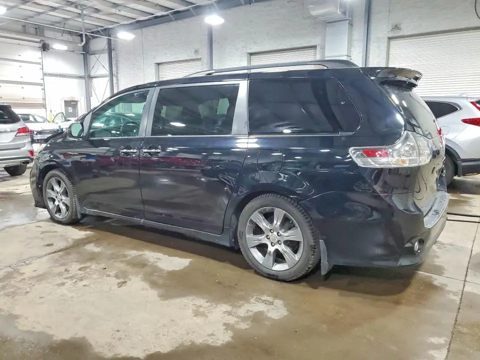 2015 TOYOTA SIENNA SPORT  