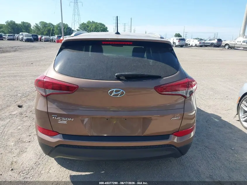 2016 HYUNDAI TUCSON SE