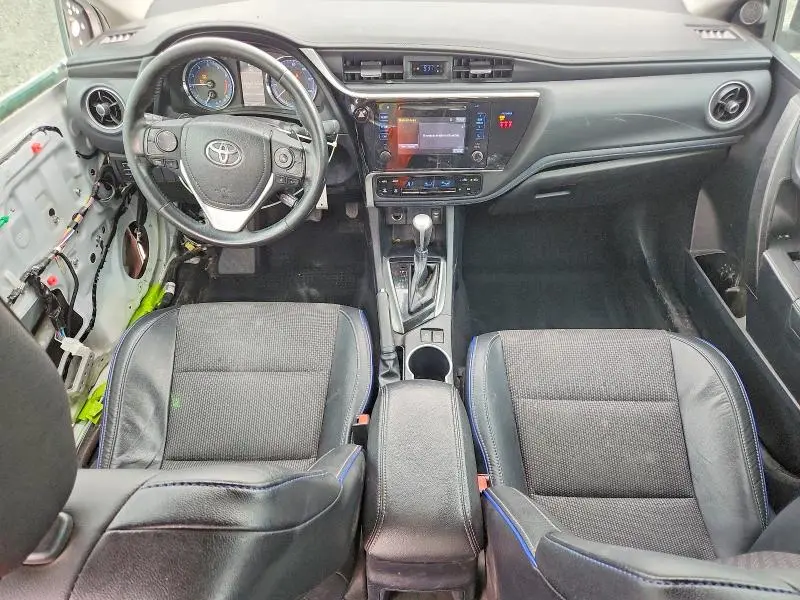 2019 TOYOTA COROLLA SE  