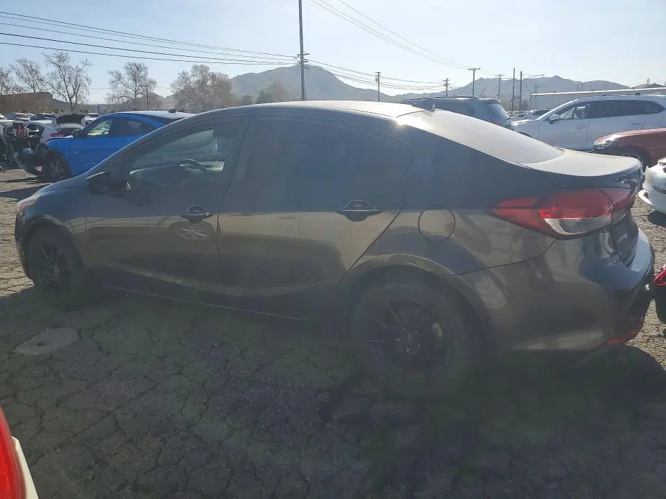2018 KIA FORTE LX  