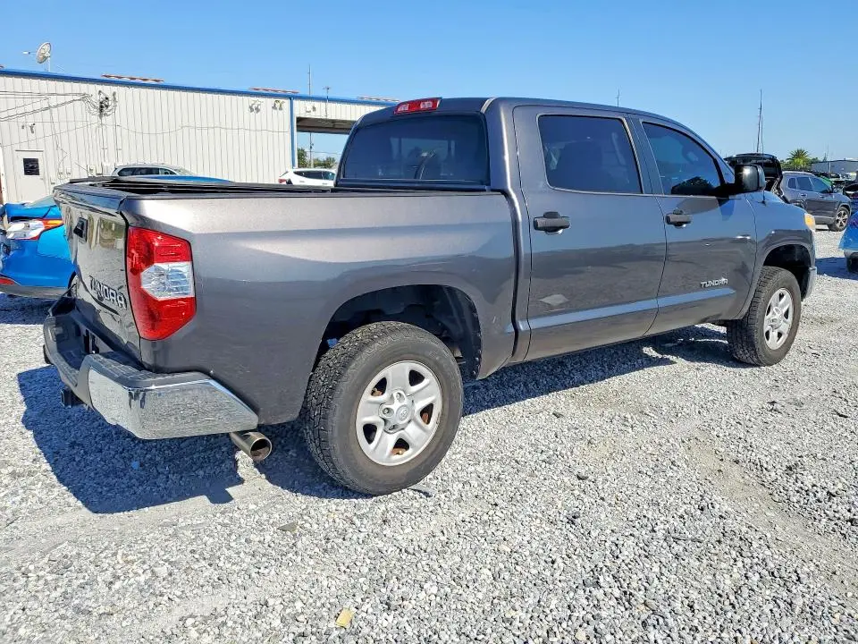 2016 TOYOTA TUNDRA CREWMAX SR5  