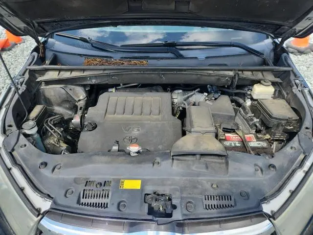 2016 TOYOTA HIGHLANDER XLE  