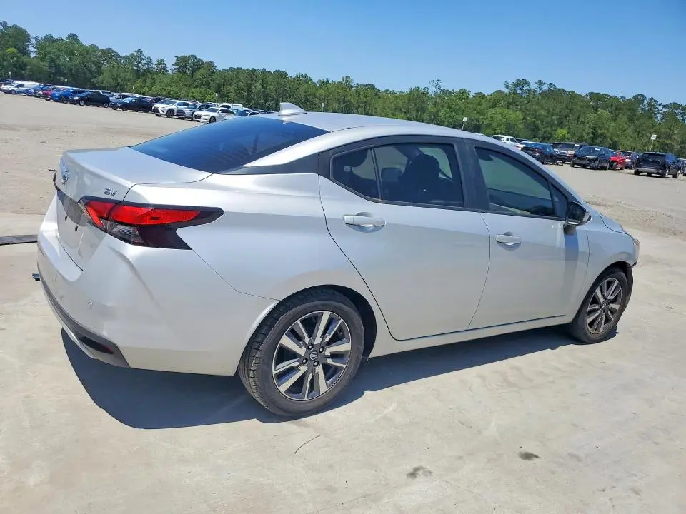2020 NISSAN VERSA SV  