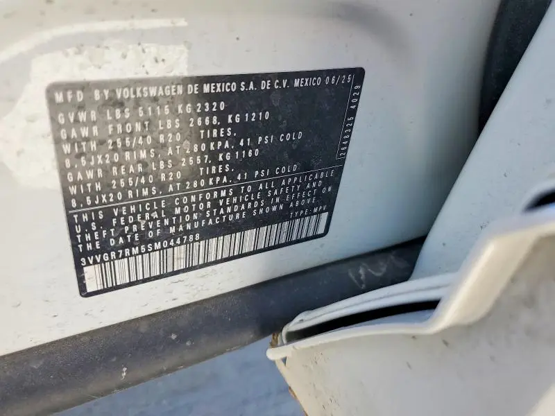 2025 VOLKSWAGEN TIGUAN SE R-LINE BLACK  