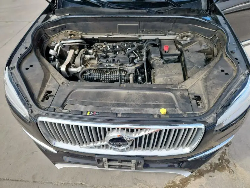 2016 VOLVO XC90 T6  