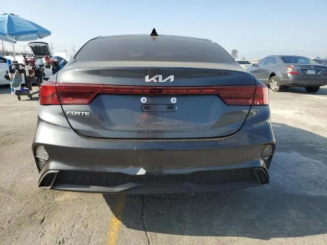 2023 KIA FORTE LX  